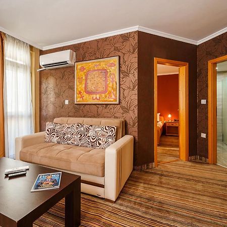 Hotel Avion - Self Check In Plovdiv Bagian luar foto