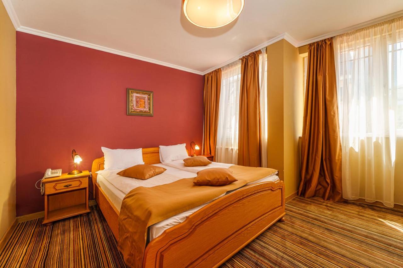 Hotel Avion - Self Check In Plovdiv Bagian luar foto