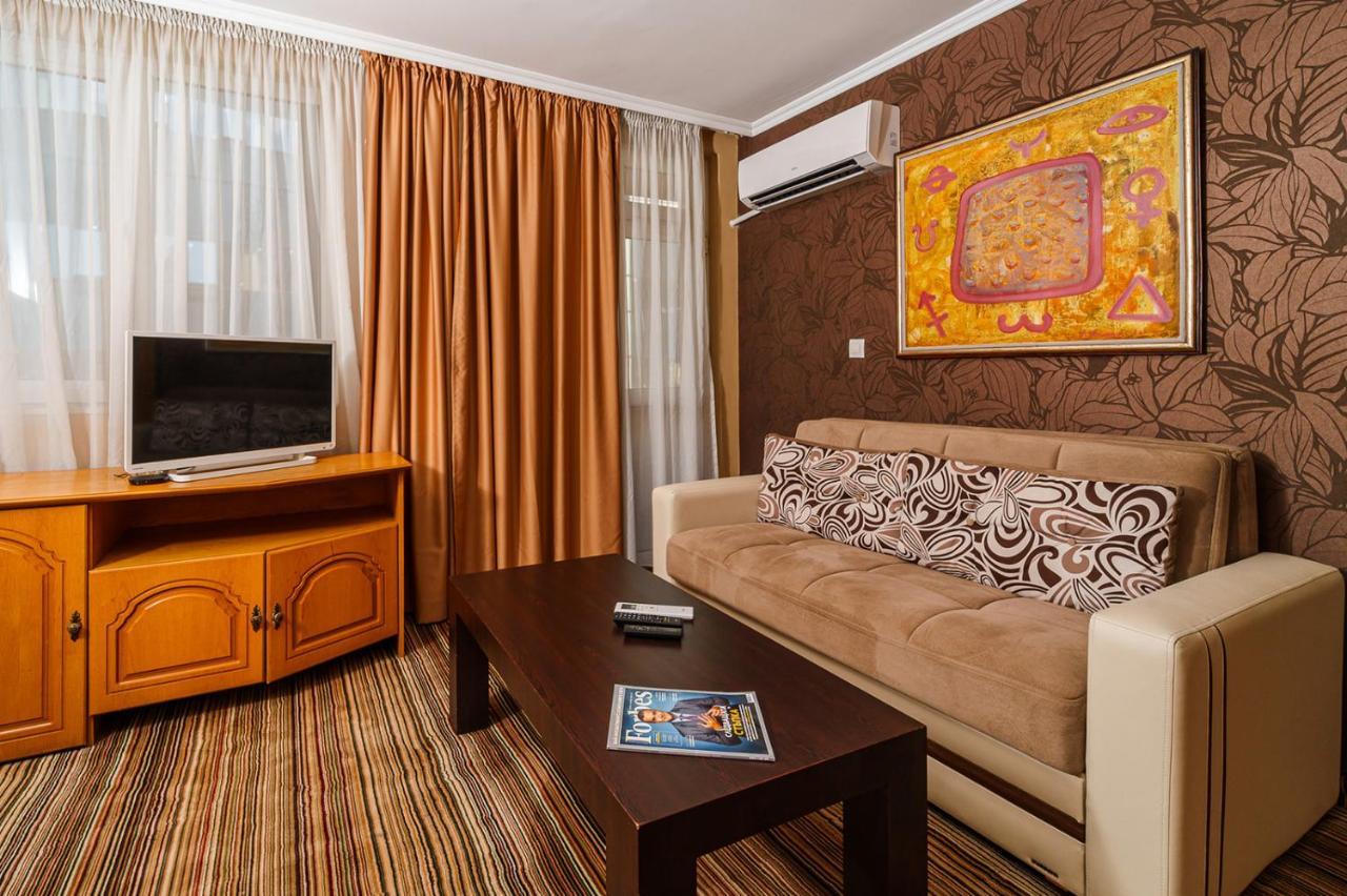 Hotel Avion - Self Check In Plovdiv Bagian luar foto